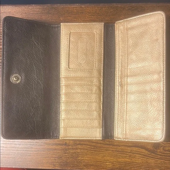 Loungefly Studded Black Sugar Skull Trifold Wallet - Picture 6 of 9